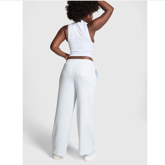 Victoria's Secret White Ivy Fleece Wide Leg Sweatpants Size Medium NWT - Picture 2 of 11